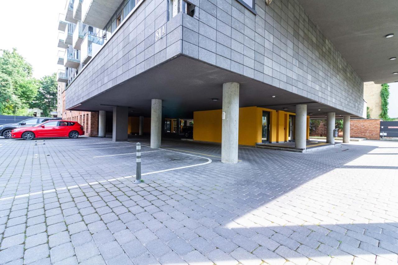 Cohost I Sunny Center Apt, Covered Parking, Balcony & Self Check-In كاوناس المظهر الخارجي الصورة