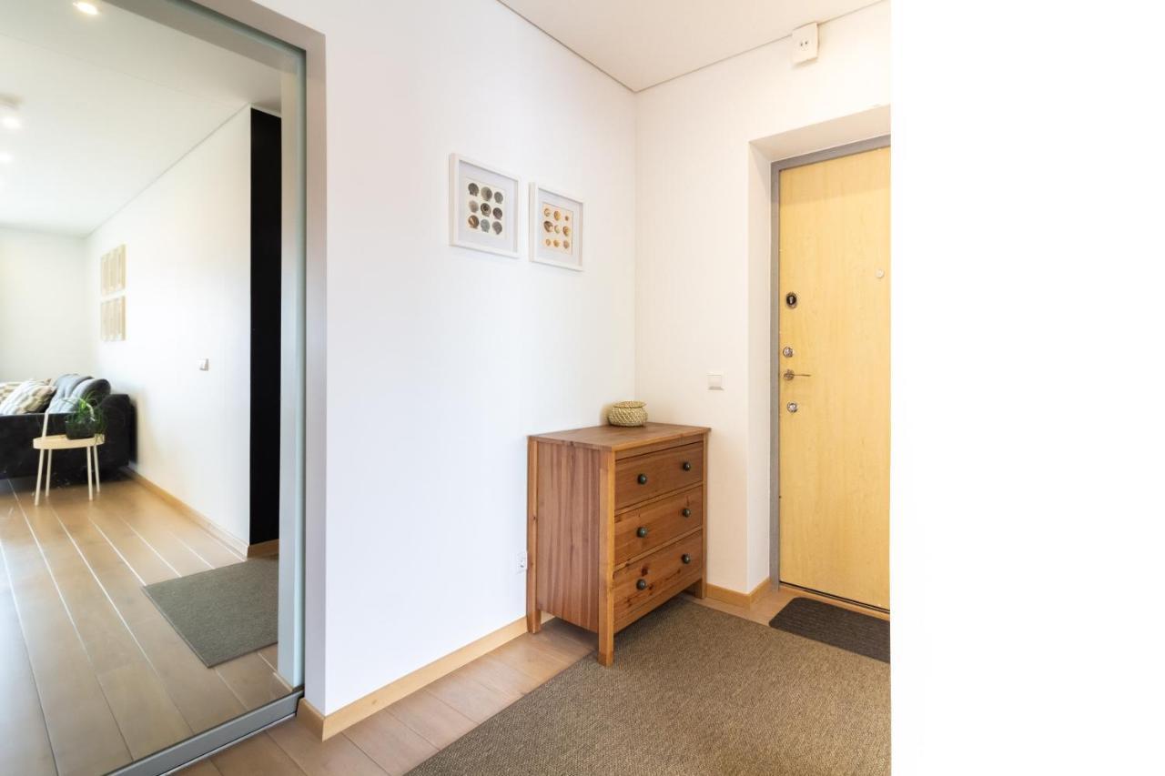 Cohost I Sunny Center Apt, Covered Parking, Balcony & Self Check-In كاوناس المظهر الخارجي الصورة