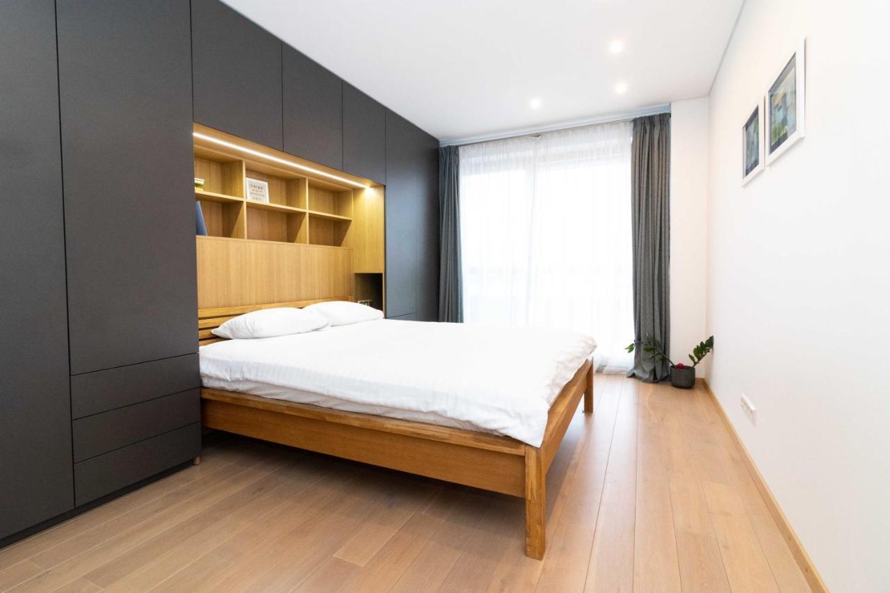 Cohost I Sunny Center Apt, Covered Parking, Balcony & Self Check-In كاوناس المظهر الخارجي الصورة