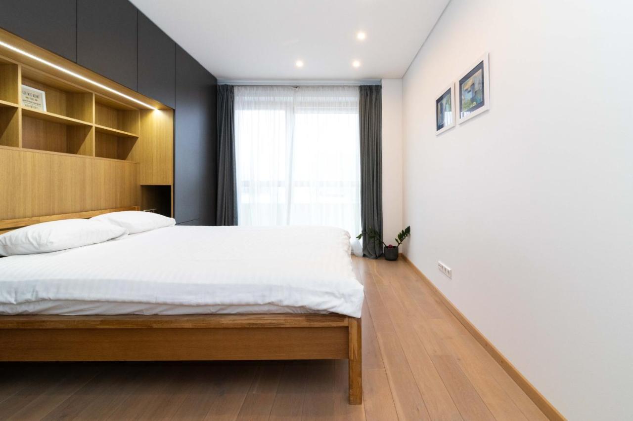Cohost I Sunny Center Apt, Covered Parking, Balcony & Self Check-In كاوناس المظهر الخارجي الصورة